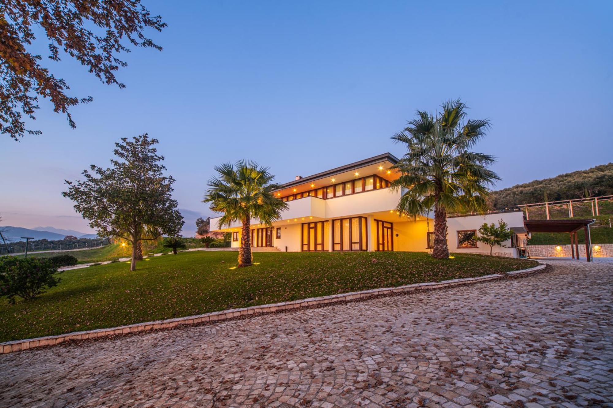 Aria - Villa Di Campagna Montecorvino Rovella Exterior foto