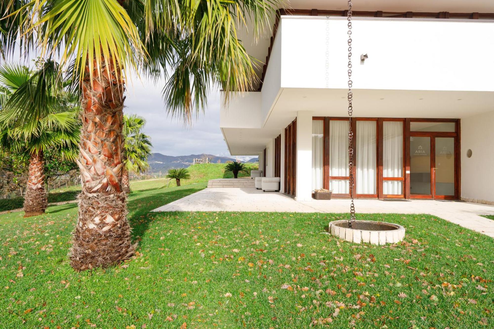 Aria - Villa Di Campagna Montecorvino Rovella Exterior foto