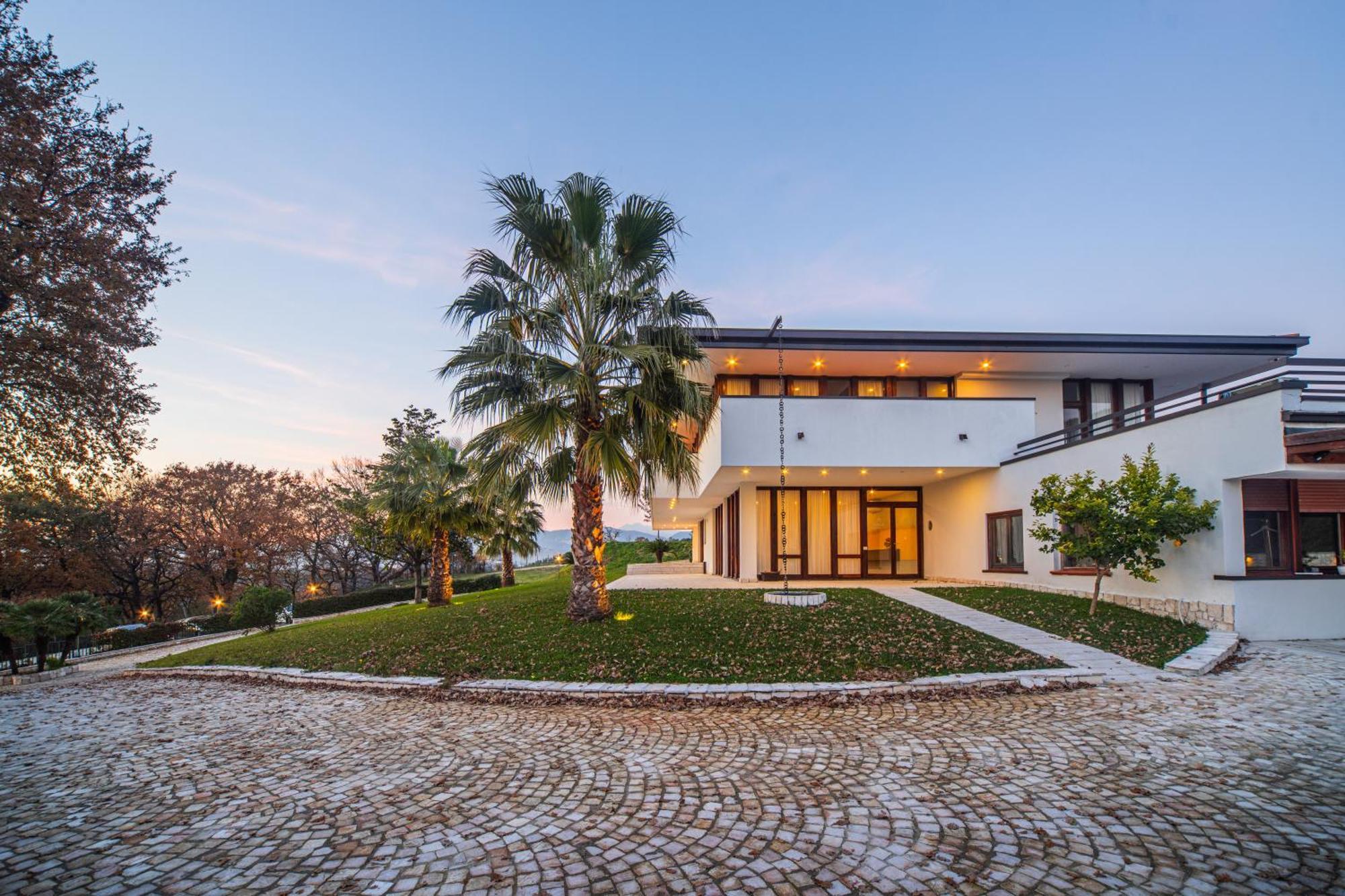 Aria - Villa Di Campagna Montecorvino Rovella Exterior foto