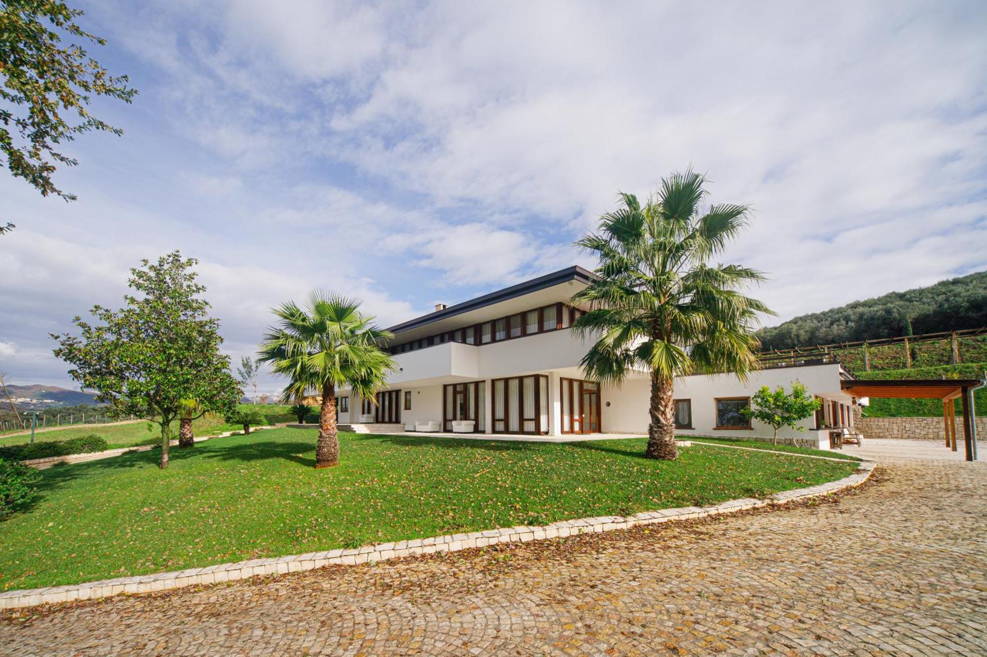 Aria - Villa Di Campagna Montecorvino Rovella Exterior foto
