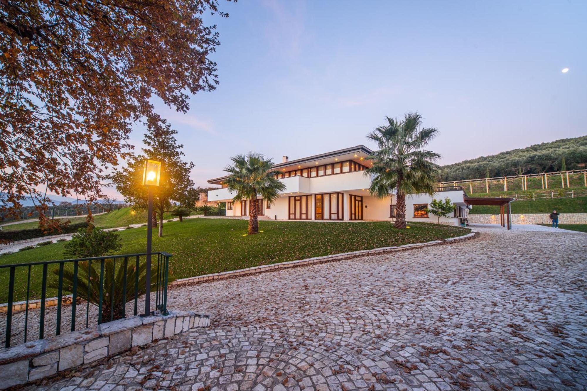 Aria - Villa Di Campagna Montecorvino Rovella Exterior foto